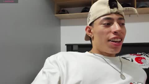 Snapshot of jey_cox23 chatting on December 24, 3:27 am jey cox online show from December 24, 3:27 am