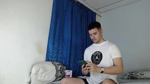 Snapshot of jeycob_happy97 chatting on December 30, 11:59 am Juan David online show from December 30, 11:59 am