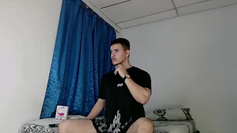 Snapshot of jeycob_happy97 chatting on March 6, 10:47 pm Juan David online show from March 6, 10:47 pm