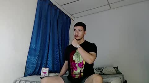 Snapshot of jeycob_happy97 chatting on March 8, 11:11 am Juan David online show from March 8, 11:11 am