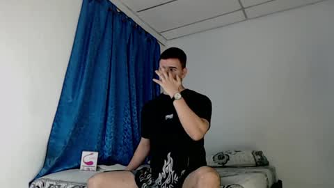 Snapshot of jeycob_happy97 chatting on March 6, 10:52 am Juan David online show from March 6, 10:52 am