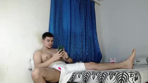 Snapshot of jeycob_happy97 chatting on December 29, 12:12 pm Juan David online show from December 29, 12:12 pm