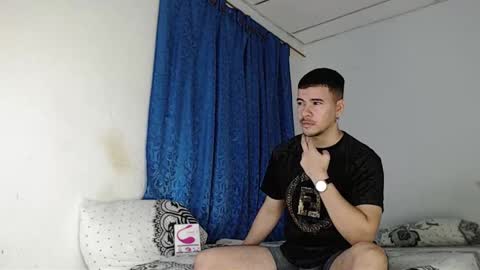 Snapshot of jeycob_happy97 chatting on January 14, 11:20 am Juan David online show from January 14, 11:20 am