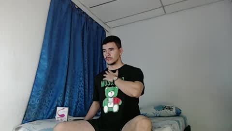 Snapshot of jeycob_happy97 chatting on March 11, 11:12 am Juan David online show from March 11, 11:12 am