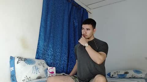 Snapshot of jeycob_happy97 chatting on February 11, 11:10 am Juan David online show from February 11, 11:10 am