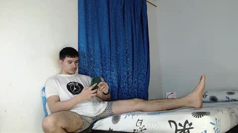 Snapshot of jeycob_happy97 chatting on December 17, 11:06 am Juan David online show from December 17, 11:06 am