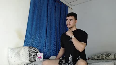 Snapshot of jeycob_happy97 chatting on January 23, 10:54 am Juan David online show from January 23, 10:54 am