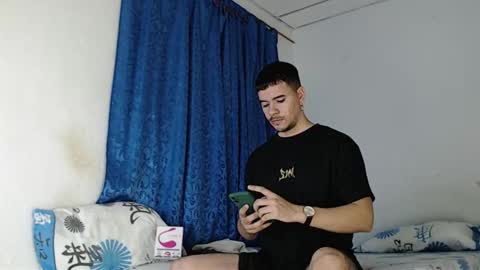 Snapshot of jeycob_happy97 chatting on January 29, 11:09 am Juan David online show from January 29, 11:09 am