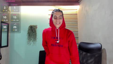 Snapshot of jharol_cardona chatting on January 4, 1:21 am Jharol online show from January 4, 1:21 am