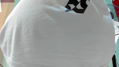 Snapshot of jharol_cardona chatting on December 24, 11:17 am Jharol online show from December 24, 11:17 am