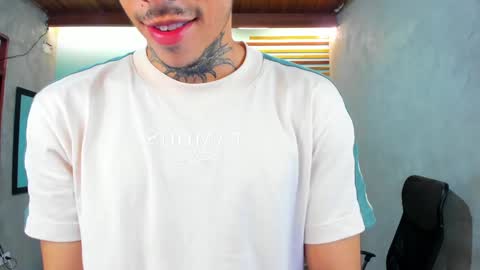 Snapshot of jharol_cardona chatting on December 29, 1:34 am Jharol online show from December 29, 1:34 am