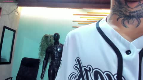 Snapshot of jharol_cardona chatting on January 29, 1:16 am Jharol online show from January 29, 1:16 am