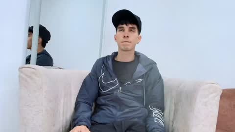 Jheampiero online show from April 27, 8:47 pm