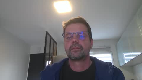 jhmec44000 online show from March 28, 4:40 pm