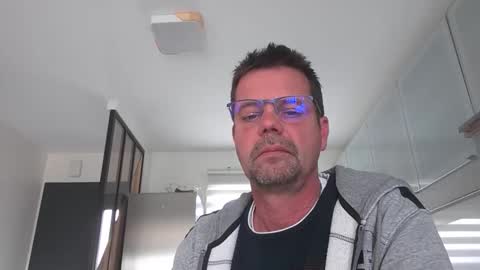 jhmec44000 online show from April 22, 11:59 am