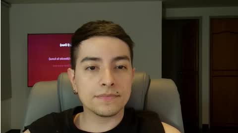 Snapshot of jhoan_saenz chatting on October 8, 11:20 pm Jhoan Saenz online show from October 8, 11:20 pm
