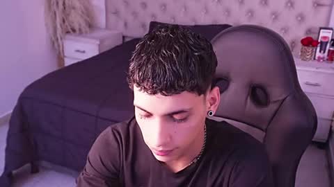 jhoanleandro online show from April 24, 6:38 am