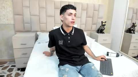 Snapshot of jhoanleandro chatting on October 13, 10:16 pm jhoanleandro online show from October 13, 10:16 pm