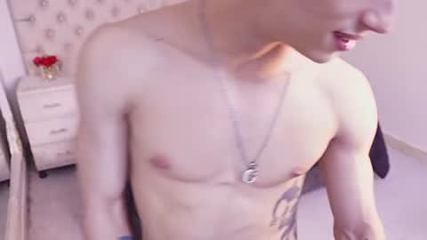jhoanleandro online show from June 18, 9:14 am