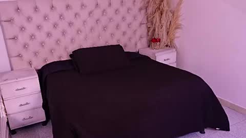 jhoanleandro online show from June 14, 6:04 am