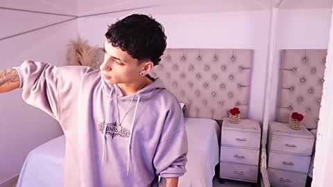 jhoanleandro online show from April 28, 5:45 am