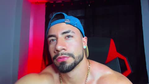 Jhojan Strong  online show from January 12, 10:03 pm