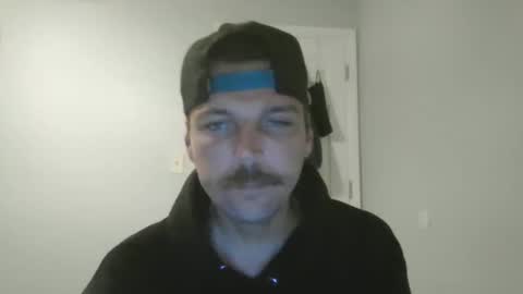 jholls online show from December 1, 4:48 am