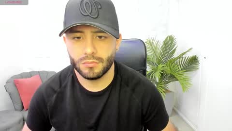 Snapshot of jhon_bear02 chatting on February 18, 11:11 am John Bear.... online show from February 18, 11:11 am
