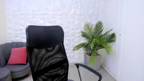 Snapshot of jhon_bear02 chatting on February 19, 11:28 am John Bear.... online show from February 19, 11:28 am