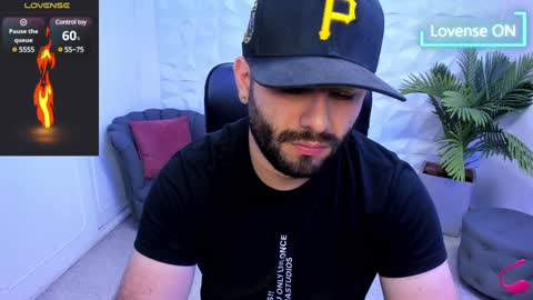 Snapshot of jhon_bear02 chatting on January 24, 11:15 am John Bear.... online show from January 24, 11:15 am