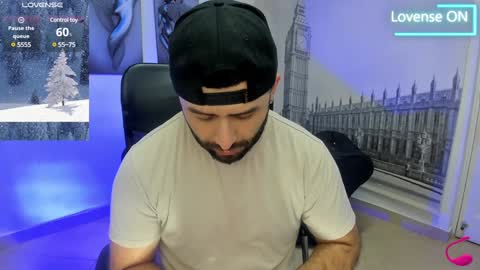 Snapshot of jhon_bear02 chatting on January 2, 12:03 pm John Bear.... online show from January 2, 12:03 pm