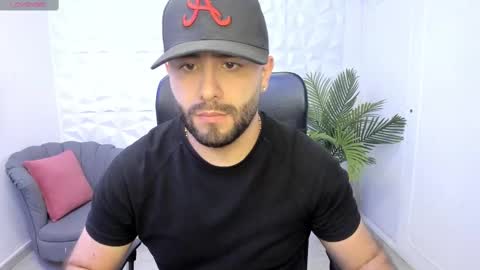 Snapshot of jhon_bear02 chatting on February 27, 11:10 am John Bear.... online show from February 27, 11:10 am