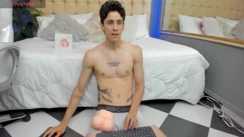 Snapshot of jhon_snow__ chatting on September 16, 11:16 pm Jhon online show from September 16, 11:16 pm