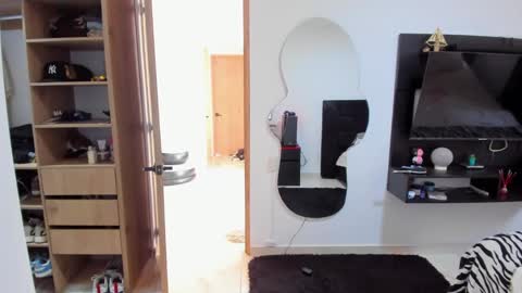 jhonaldsw online show from October 19, 1:47 pm