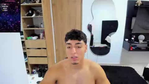 Snapshot of jhonaldsw chatting on September 20, 2:28 pm jhonaldsw online show from September 20, 2:28 pm