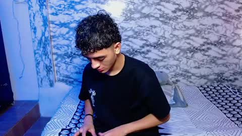 jhonay__cute online show from April 9, 8:15 pm