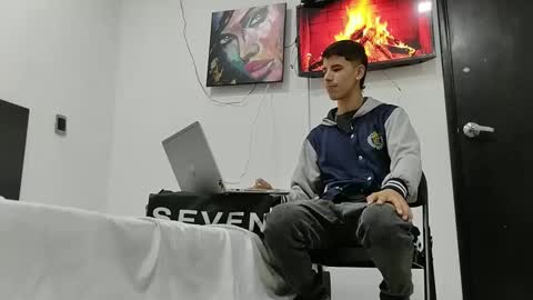 jhon online show from February 22, 3:43 pm