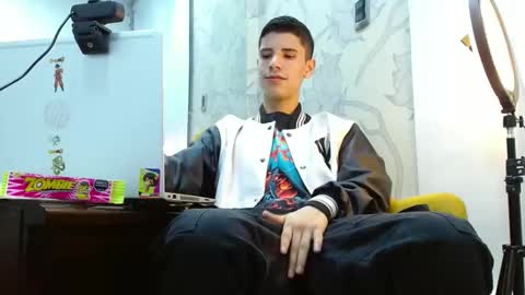 Snapshot of jhongrey2 chatting on October 17, 4:16 am jhon online show from October 17, 4:16 am
