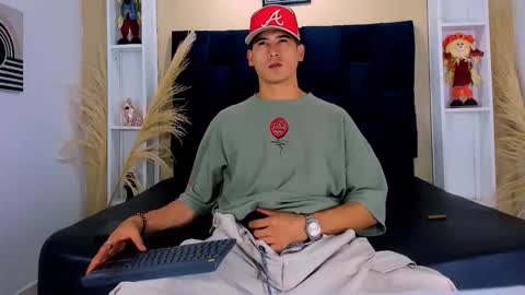 Snapshot of jhonn_rhyss chatting on October 10, 2:05 am Jhon online show from October 10, 2:05 am
