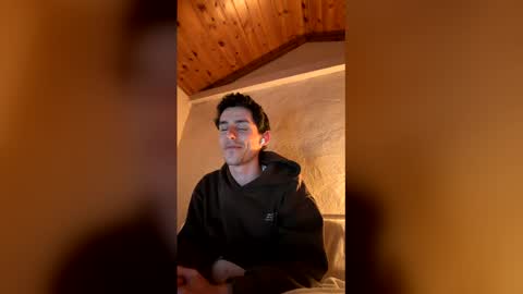 jhonnsand online show from February 24, 9:15 pm