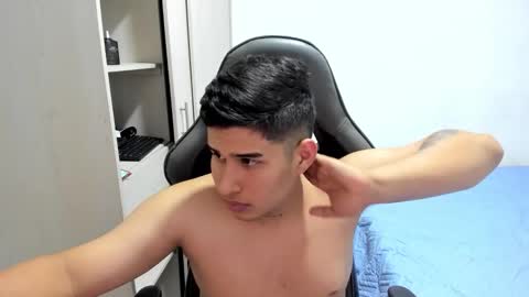 jhonny_dickm online show from November 3, 3:54 am