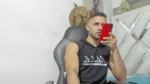 Snapshot of jhonny_flames7 chatting on December 12, 3:54 am jhonny online show from December 12, 3:54 am