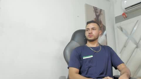 Snapshot of jhonny_flames7 chatting on December 18, 3:37 am jhonny online show from December 18, 3:37 am