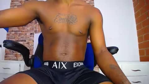 jhons_velez online show from October 29, 7:39 pm