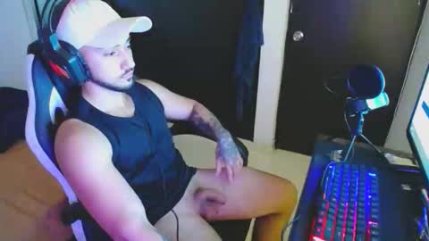 jhonsm17 online show from April 12, 6:04 am