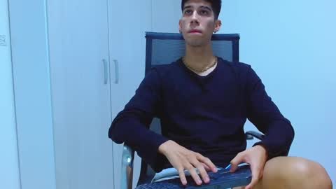 Snapshot of jhony_sex3 chatting on September 27, 7:28 am jhony_sex3 online show from September 27, 7:28 am