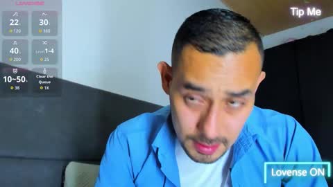 Snapshot of jhonyalzate chatting on October 15, 2:52 am Jhony Alzate online show from October 15, 2:52 am