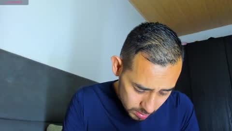 Snapshot of jhonyalzate chatting on October 14, 12:06 am Jhony Alzate online show from October 14, 12:06 am