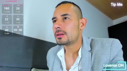 Snapshot of jhonyalzate chatting on October 6, 1:54 am Jhony Alzate online show from October 6, 1:54 am