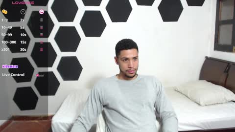 Snapshot of jhors__collens chatting on January 18, 6:31 am Jhors online show from January 18, 6:31 am